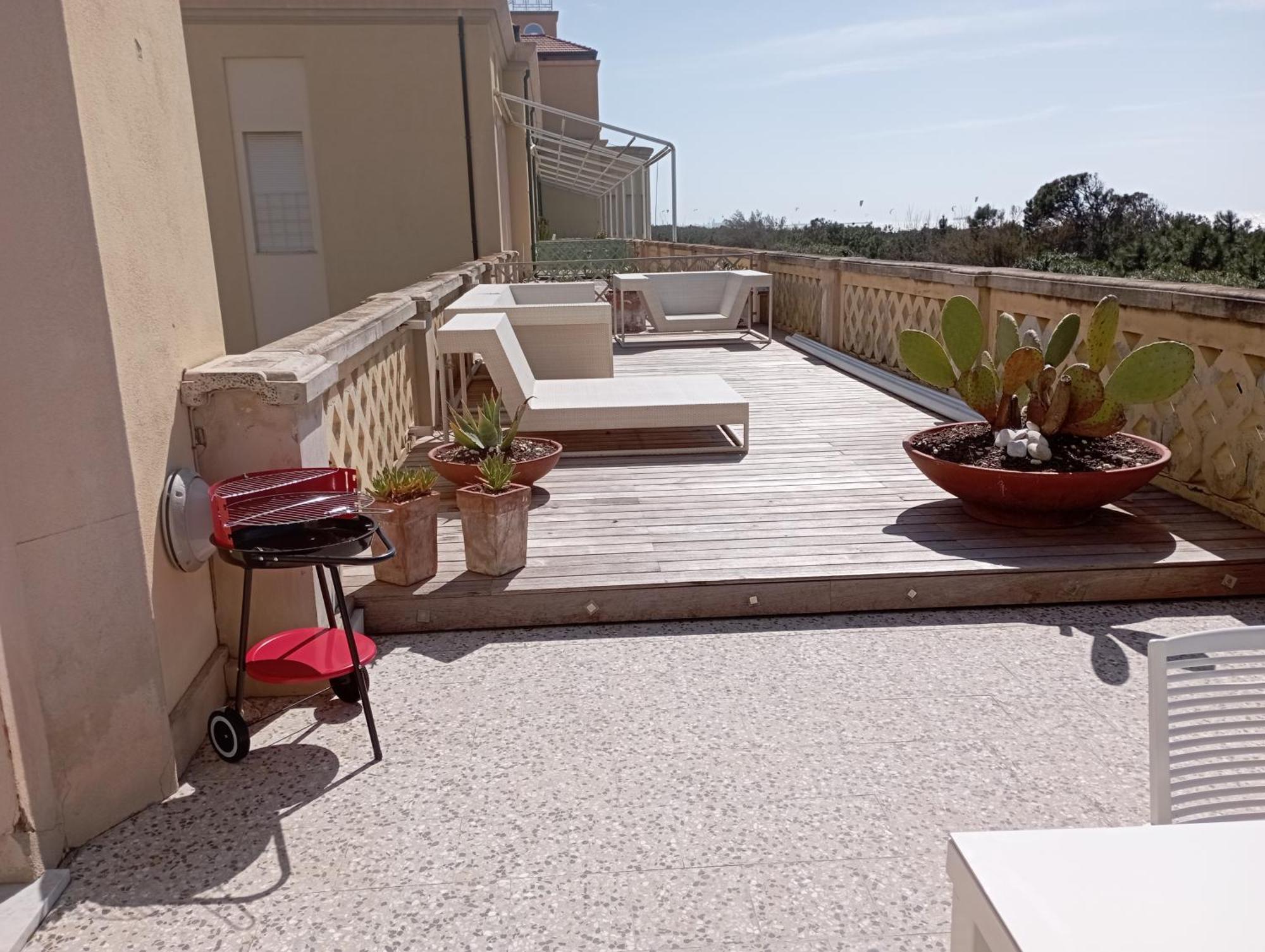 Amazing Sea View Flat Villa Tirrenia Exterior photo